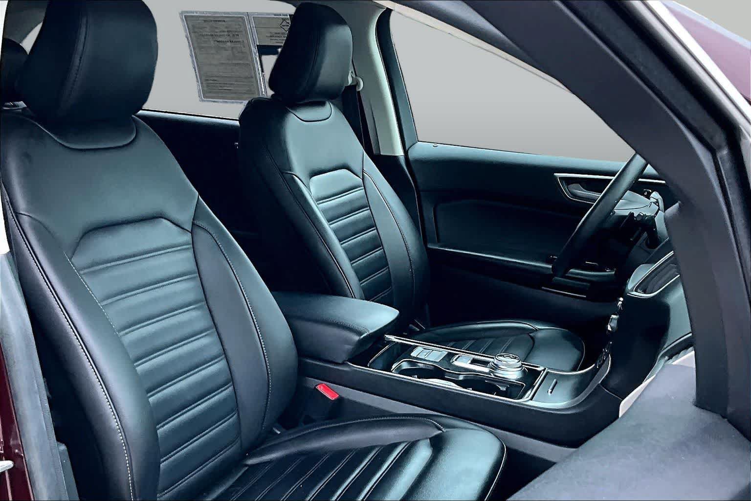Used 2020 Ford Edge SEL w/ Convenience Package AWD/4WD image 16