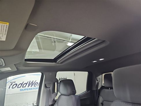 Certified 2021 Chevrolet Silverado 1500 LT Trail Boss w/ Convenience Package II image 33