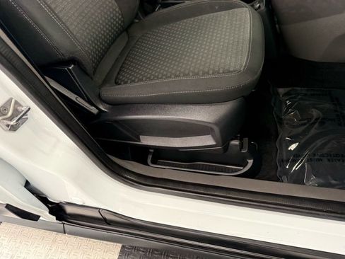 Used 2023 Ford Transit Connect XLT image 19