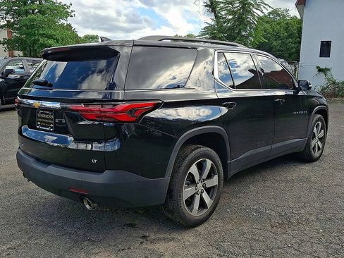 Certified 2023 Chevrolet Traverse LT w/ LT Premium Package AWD/4WD image 7