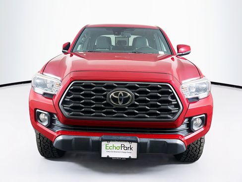 Used 2020 Toyota Tacoma TRD Off-Road w/ Technology Package RWD image 2