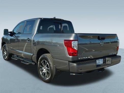 Used 2024 Nissan Titan SV w/ SV Convenience Package image 6