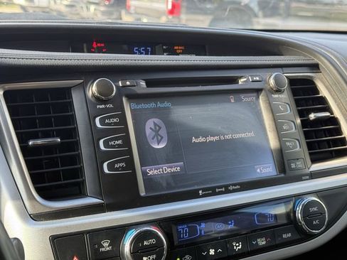 Used 2019 Toyota Highlander SE AWD/4WD image 27