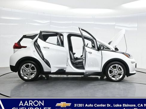 Used 2020 Chevrolet Bolt LT FWD image 3