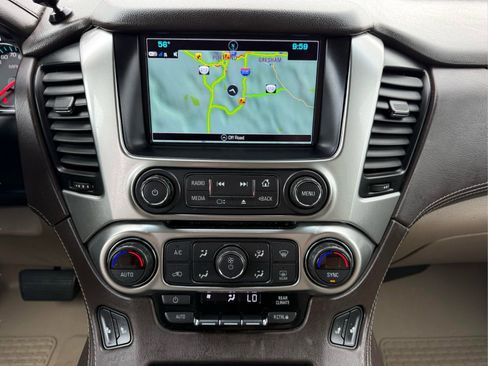 Used 2019 Chevrolet Suburban LT AWD/4WD image 24