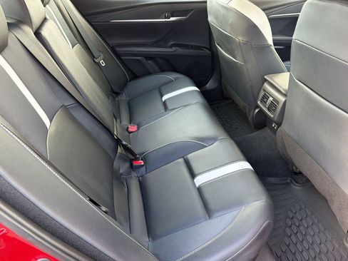 Used 2025 Toyota Camry SE w/ Convenience Package FWD image 33