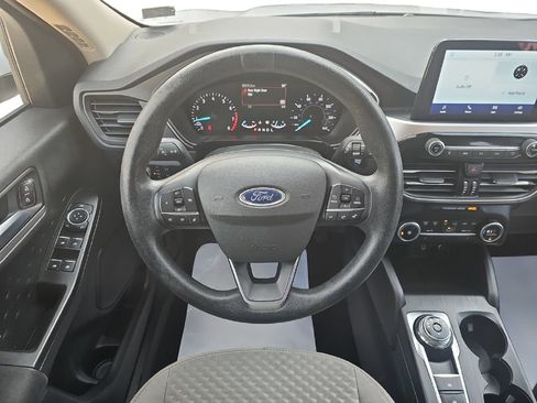 Used 2020 Ford Escape SE image 14