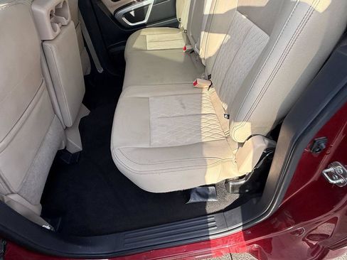 Used 2018 Nissan Titan SV AWD/4WD image 38