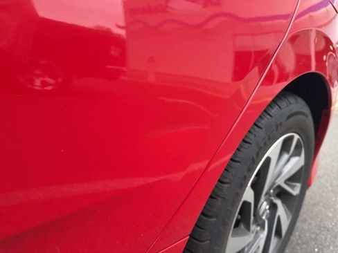 Used 2018 Honda Civic EX image 32