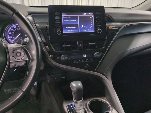 Used 2023 Toyota Camry SE image 29