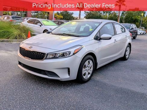 Used 2017 Kia Forte LX FWD image 8
