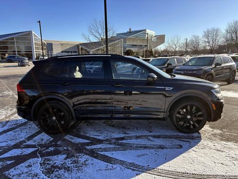 Used 2021 Volkswagen Tiguan SE R-Line AWD/4WD image 8