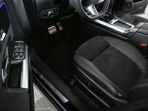 Certified 2025 Mercedes-Benz GLA 250 image 7