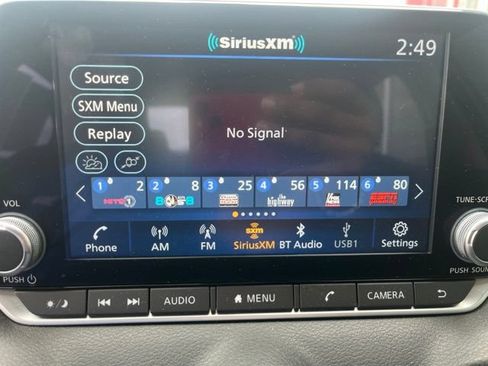 Used 2024 Nissan Sentra SV FWD image 15