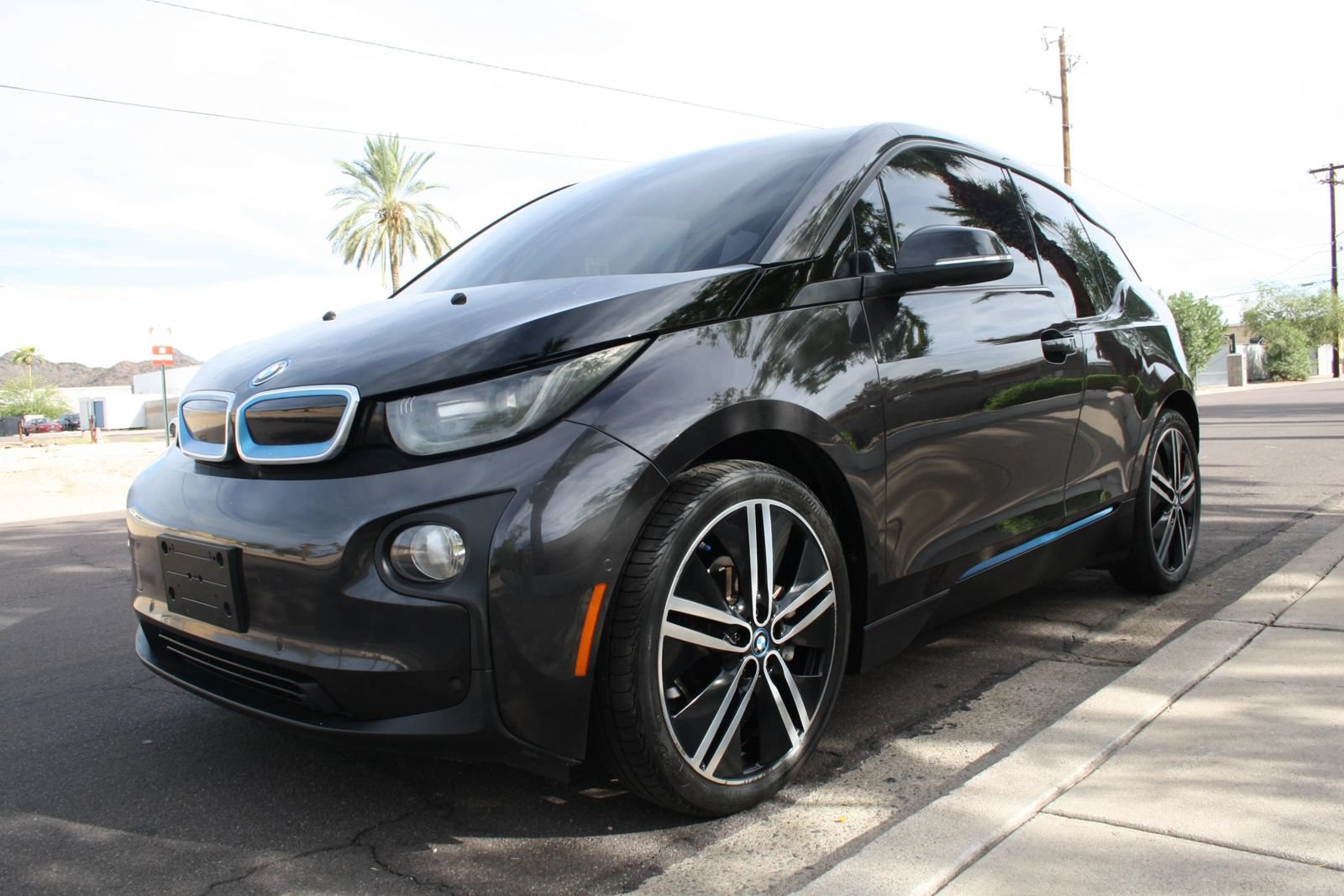 Used 2014 BMW i3 w/ Range Extender RWD image 4