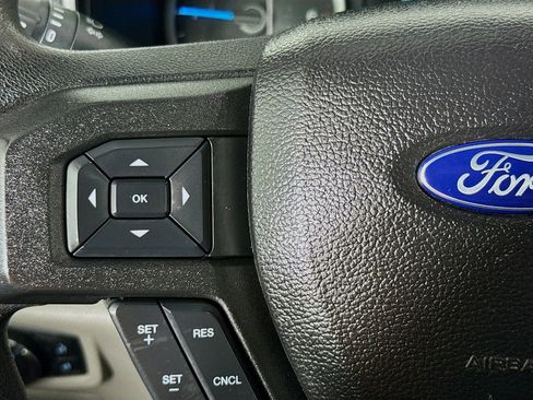 Used 2017 Ford F150 XLT image 13