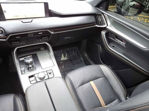 Used 2024 MAZDA CX-90 3.3 Turbo w/ Premium Plus Pkg image 12