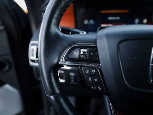 Used 2024 Lincoln Navigator Black Label image 17