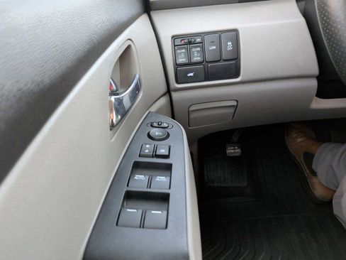Used 2015 Honda Odyssey EX-L image 18