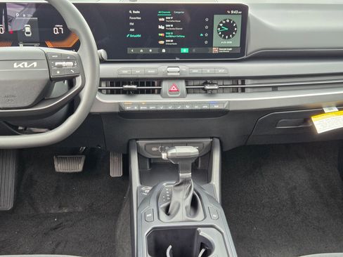 New 2026 Kia K4 LXS FWD image 16