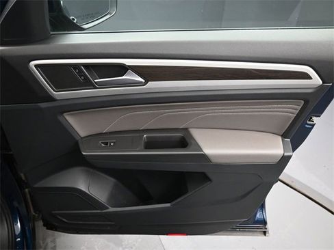 Used 2022 Volkswagen Atlas SE image 34
