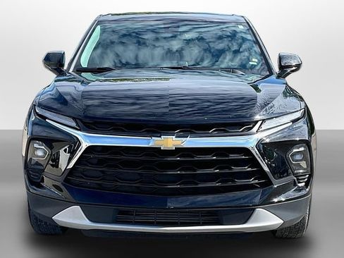 Used 2025 Chevrolet Blazer LT AWD/4WD image 2