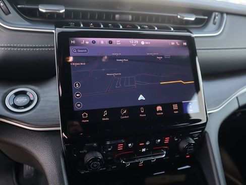 New 2025 Jeep Grand Cherokee L Limited w/ Luxury Tech Group II image 7