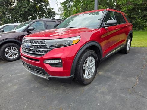 Used 2022 Ford Explorer XLT w/ Equipment Group 202A AWD/4WD image 1