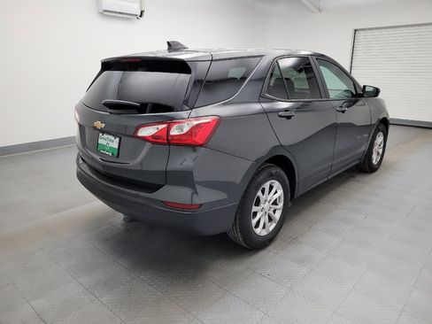 Used 2020 Chevrolet Equinox LS w/ LS Convenience Package FWD image 9