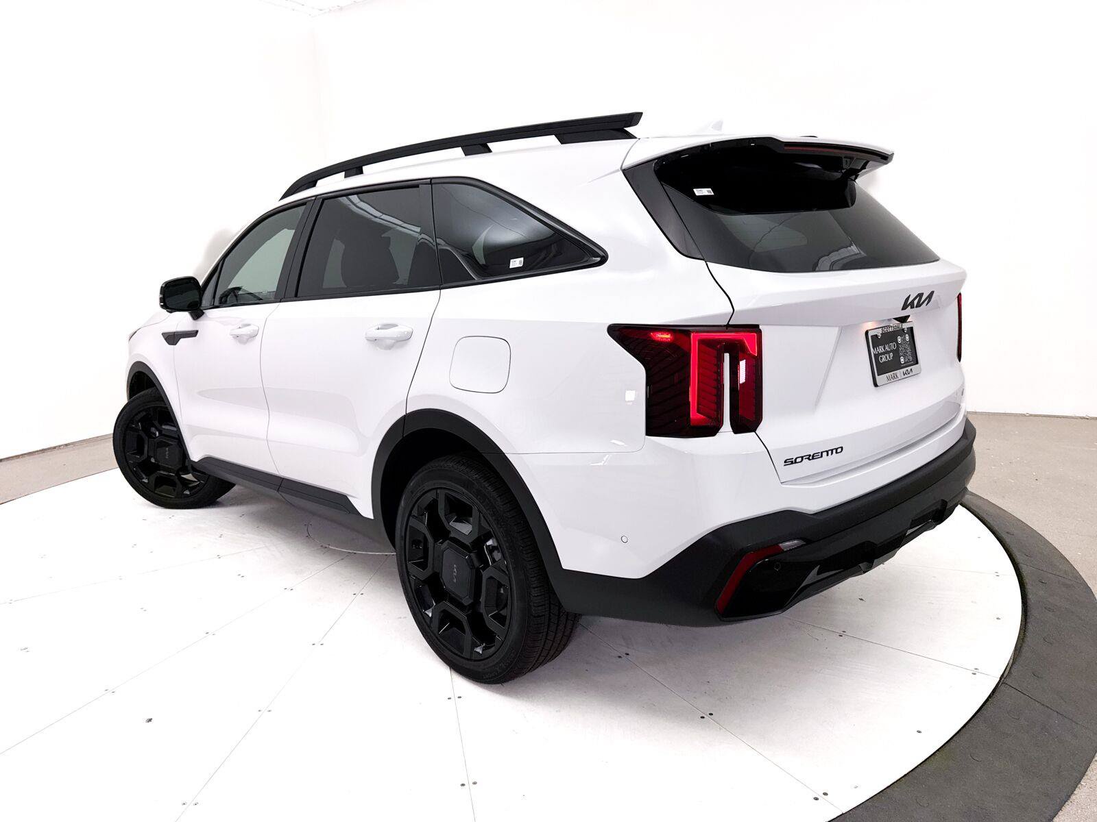Used 2026 Kia Sorento SX Prestige AWD/4WD image 2