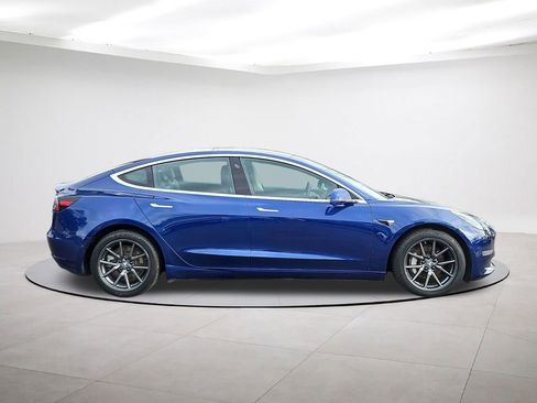 Used 2020 Tesla Model 3 Performance image 8