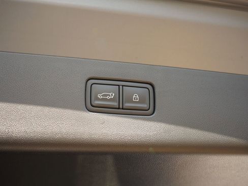 New 2026 Hyundai Ioniq 9 SEL image 25