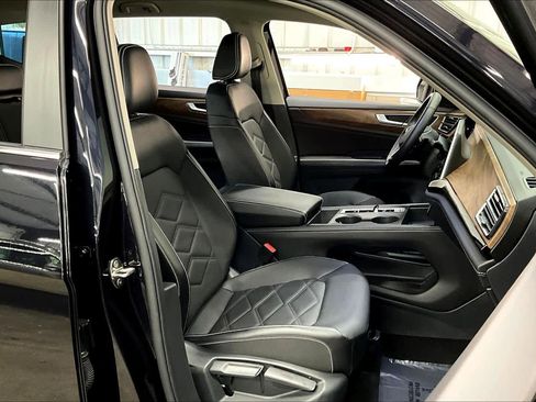 Used 2025 Volkswagen Atlas SE image 10