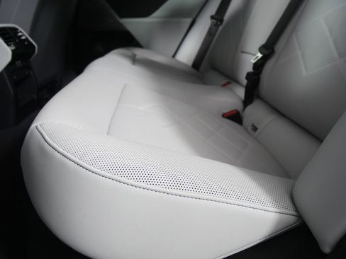 New 2026 BMW i5 eDrive40 w/ M Sport Package image 14