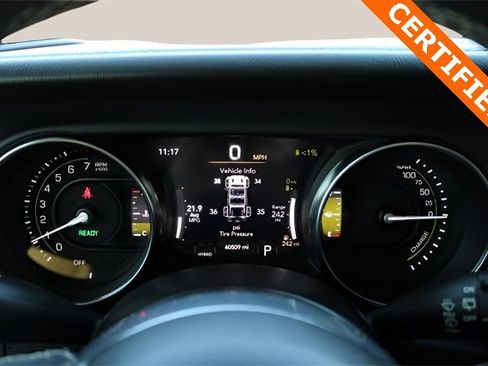 Used 2022 Jeep Wrangler Unlimited Sahara image 25