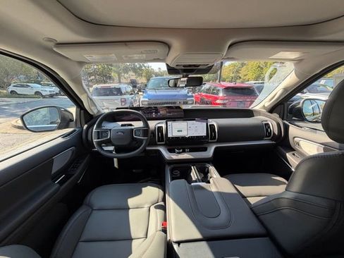 New 2025 Ford Expedition Max Active image 6