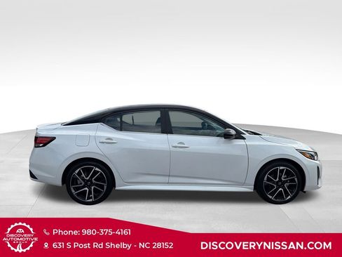 Certified 2025 Nissan Sentra SR FWD image 5