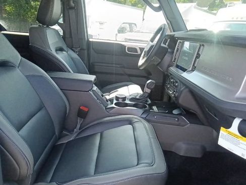New 2026 Ford Bronco Outer Banks AWD/4WD image 32