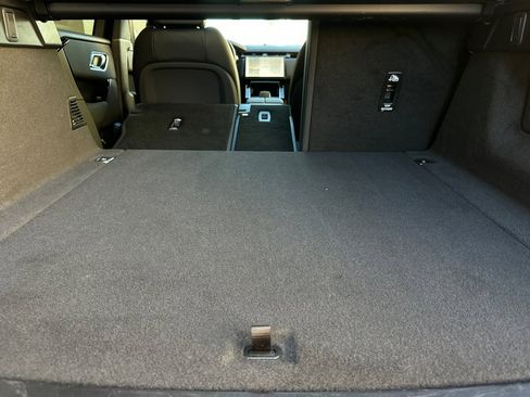 Certified 2025 Land Rover Range Rover Velar Dynamic SE image 16