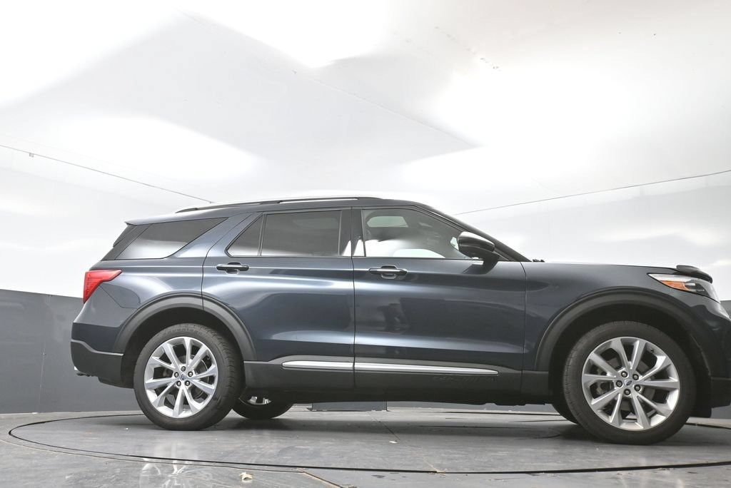 Used 2022 Ford Explorer Platinum w/ Equipment Group 601A AWD/4WD image 54