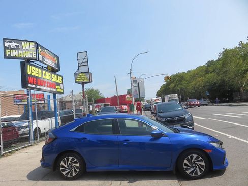 Used 2018 Honda Civic LX image 9