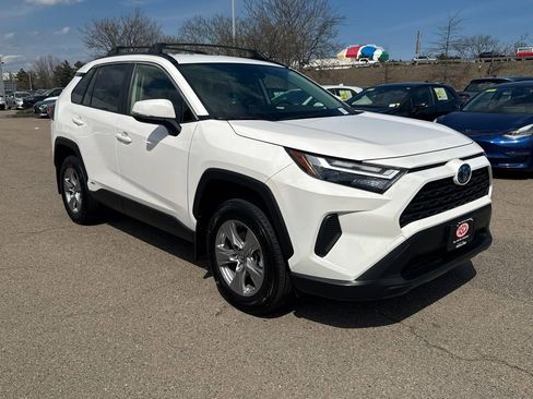 Used 2024 Toyota RAV4 LE image 10