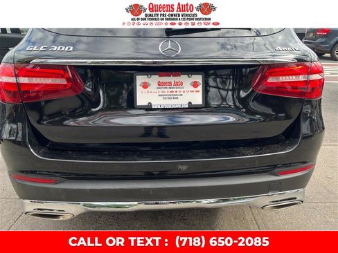 Used 2019 Mercedes-Benz GLC 300 4MATIC w/ Premium Package image 29