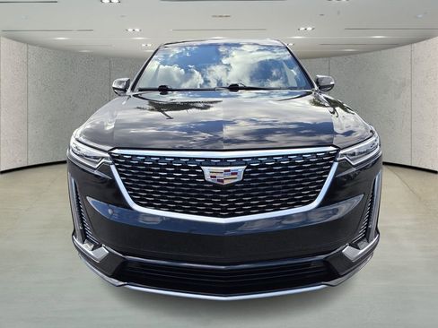 Used 2022 Cadillac XT6 Premium Luxury image 8
