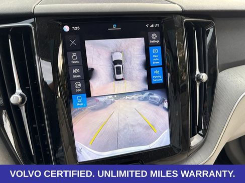 Certified 2024 Volvo XC60 B5 Plus w/ Protection Package Premier AWD/4WD image 20