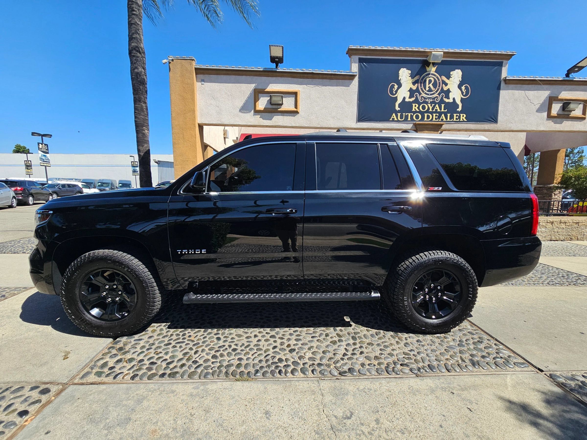 Used 2018 Chevrolet Tahoe LT AWD/4WD image 8