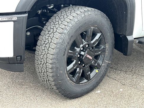 New 2026 GMC Sierra 2500 AT4 w/ AT4 Premium Plus Package image 24