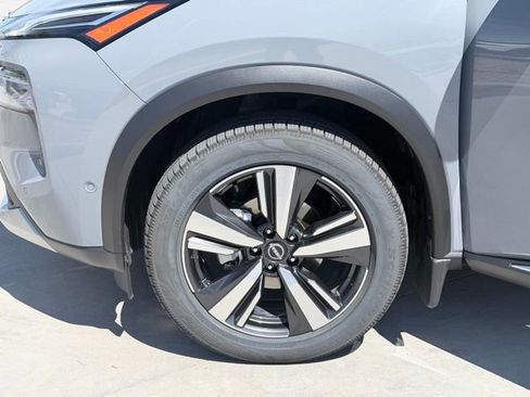 Certified 2022 Nissan Rogue Platinum w/ Head-Up Display Package image 37