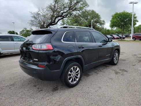 Used 2019 Jeep Cherokee Latitude Plus w/ Comfort/Convenience Group image 5