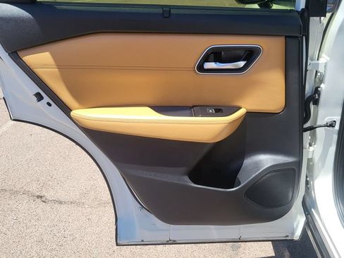 Used 2023 Nissan Rogue Platinum w/ Platinum Premium Package FWD image 23